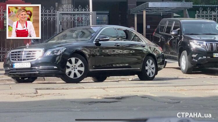 Супруга гаранта усилила свою автоколонну, сменив седан сопровождения на внедорожник, фото: Владислав Бовтрук,