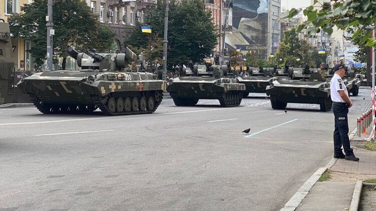 Подготовка к параду на День независимости. Фото