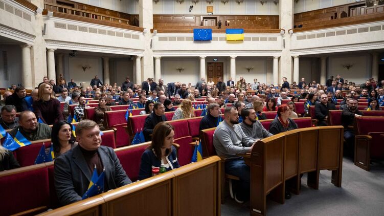 Рада в очікуванні нових криз. Фото: Telegram-канал парламенту