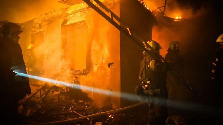 Наслідки удару на Одещині. Фото: ДСНС